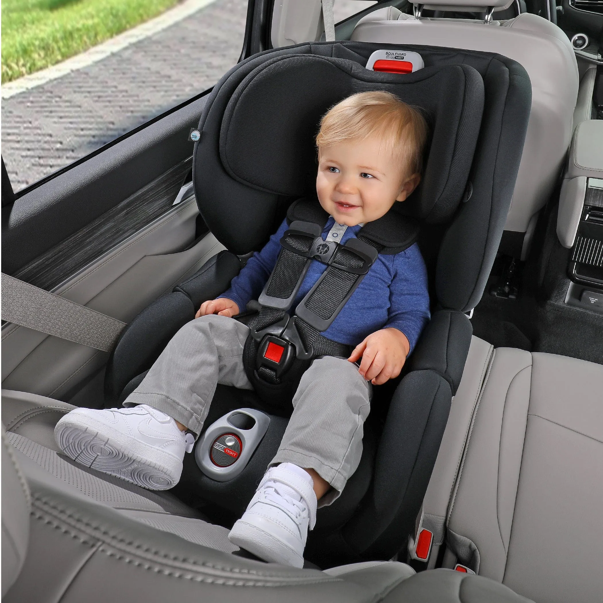 Britax Boulevard Clicktight Convertible Car Seat (Safewash)